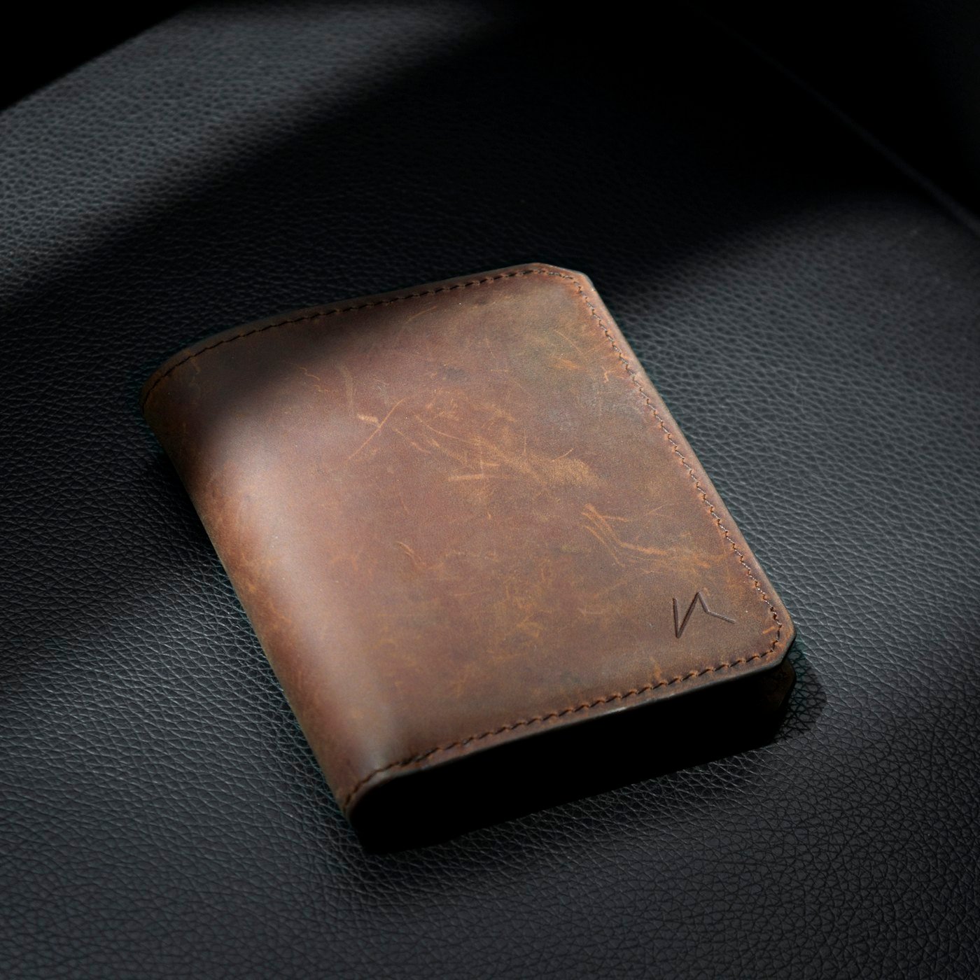 Billetera Bifold de Cuero Marrón — Velaro