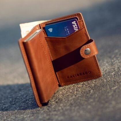 Billetera Vertical con Clip Metálico — Velaro