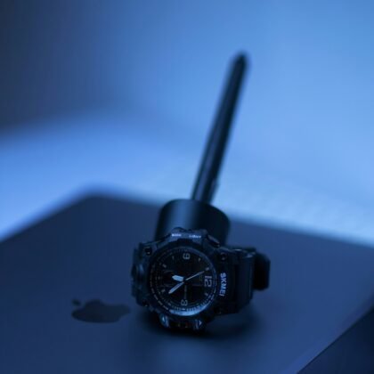 Reloj Deportivo Digital Resistente al Agua — Velaro