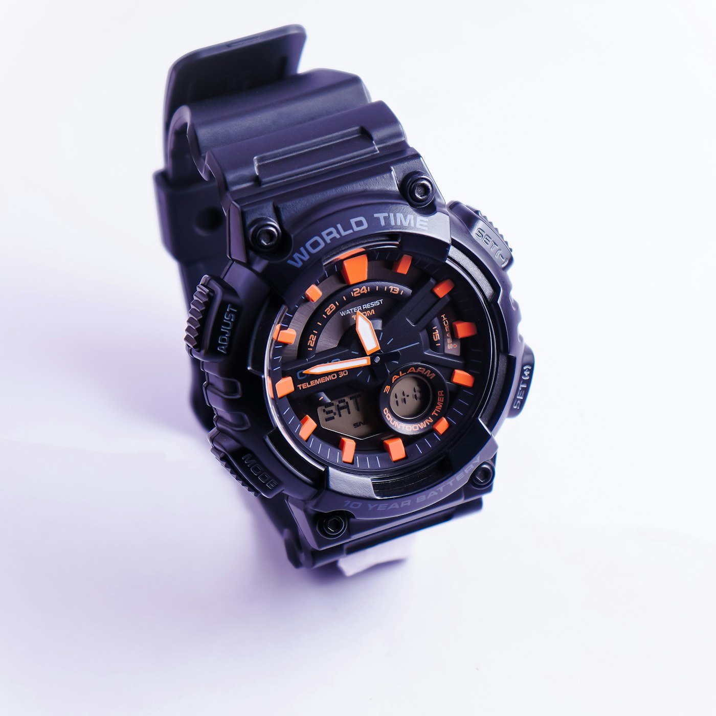 Reloj Deportivo Digital Resistente al Agua — Velaro