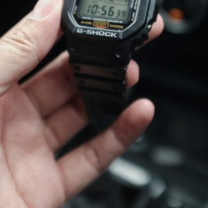 Reloj Deportivo Digital Resistente al Agua — Velaro