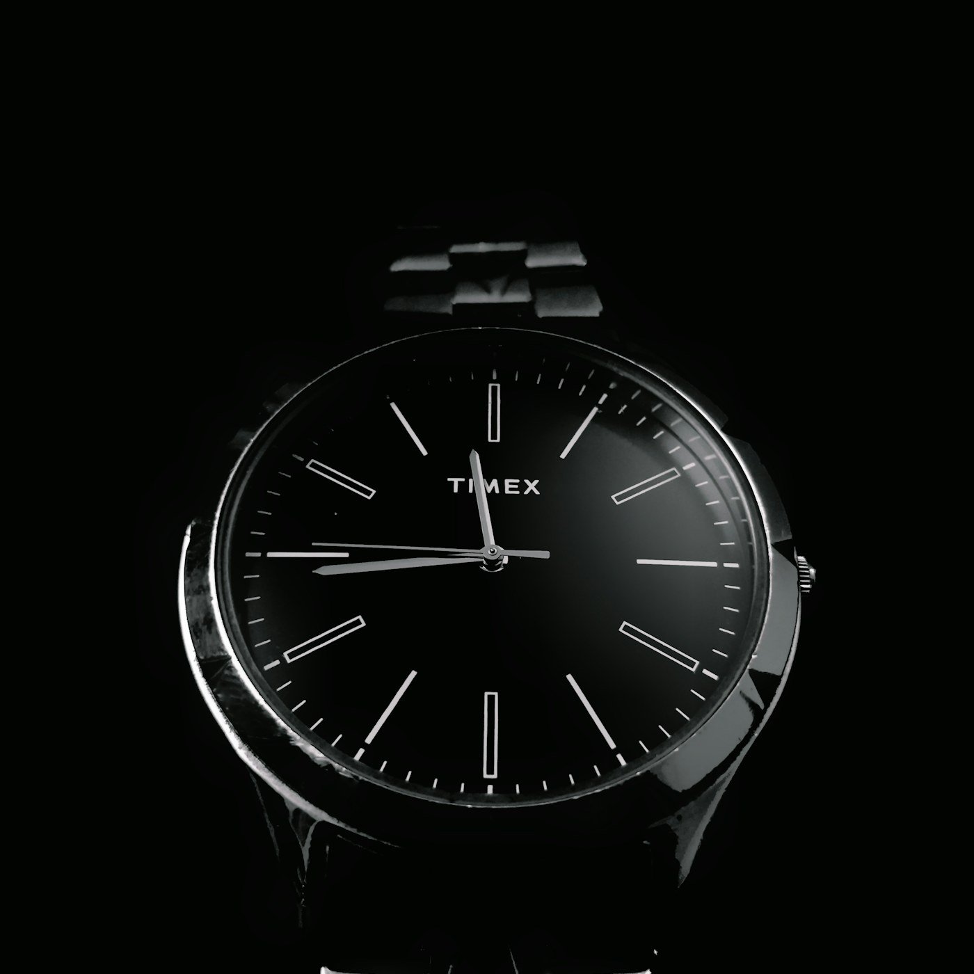 Reloj Minimalista con Malla Milanesa Reloj Minimalista con Malla Milanesa — Velaro