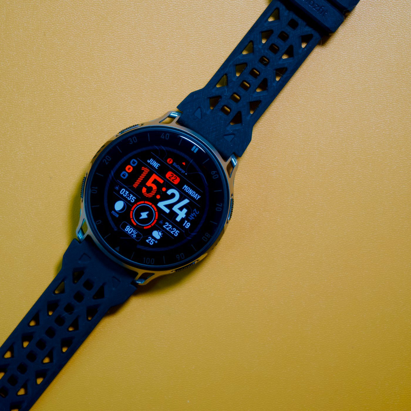 Smartwatch AMOLED GPS Multideporte Smartwatch AMOLED GPS Multideporte — Velaro